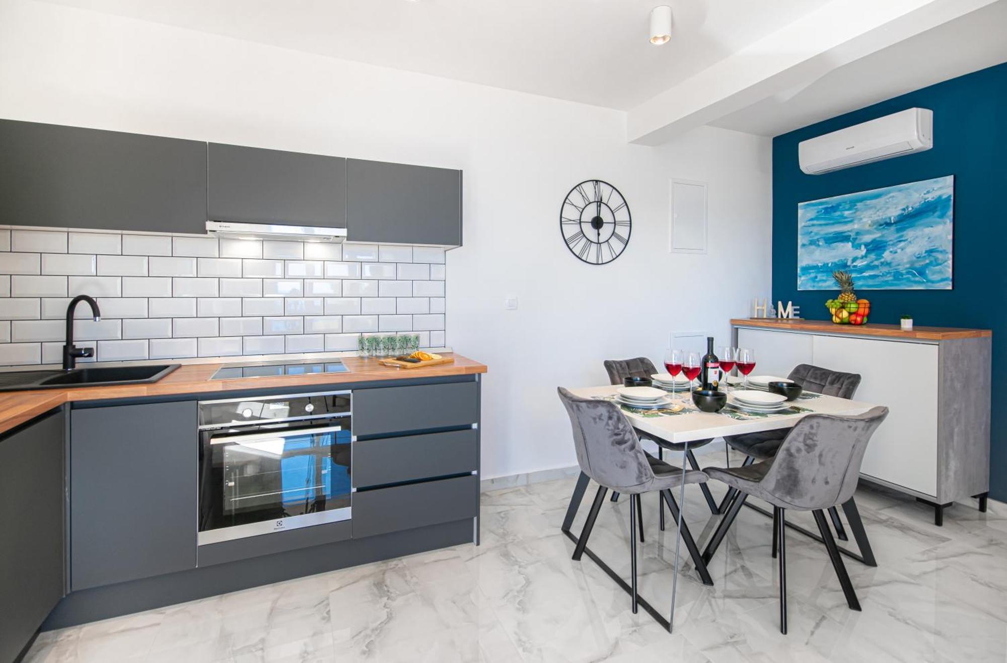 Sunnyside Luxury With Free Parking And Swimming Pool Apartman Brela