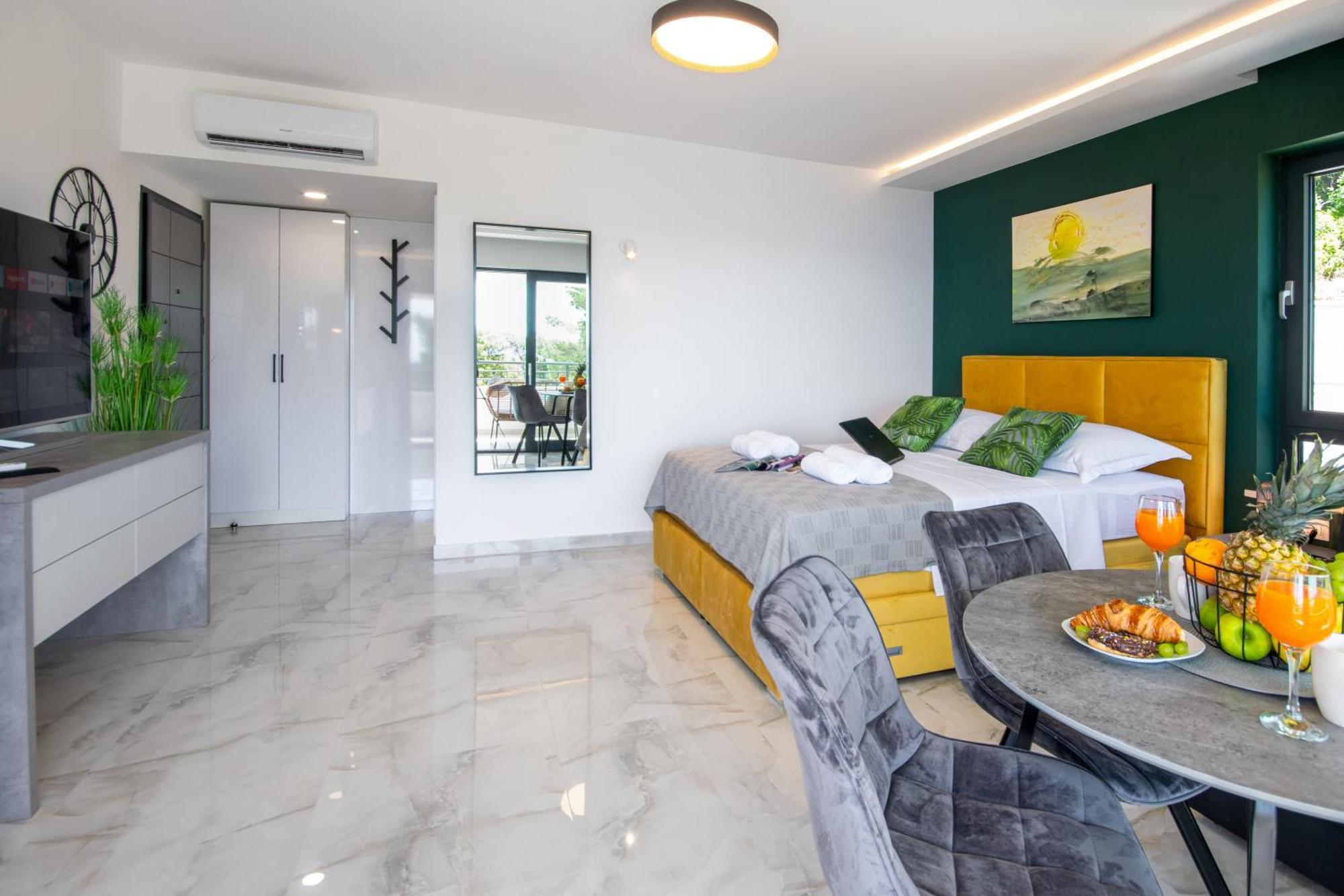 Apartman Sunnyside Luxury With Free Parking And Swimming Pool