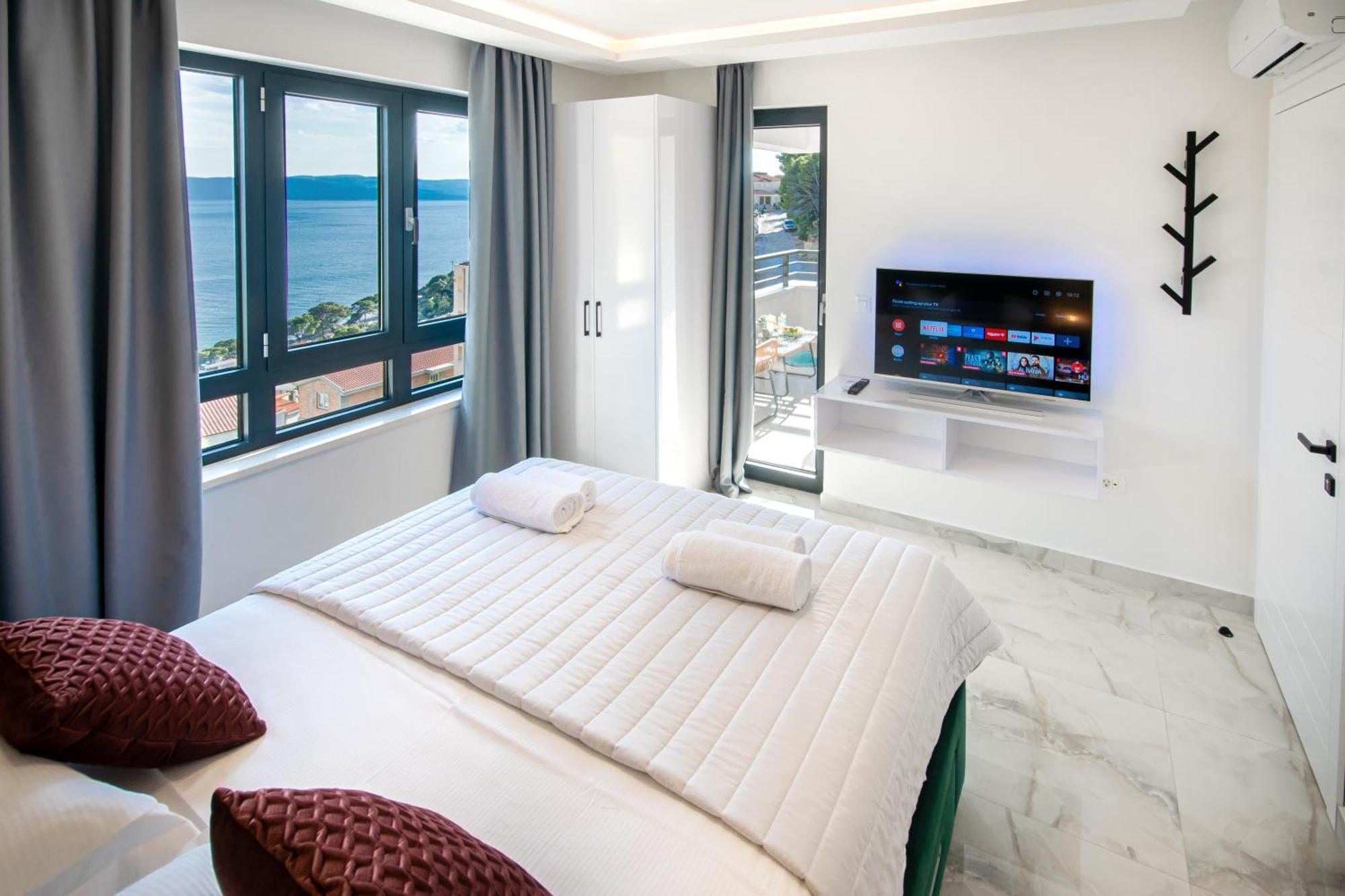 Sunnyside Luxury With Free Parking And Swimming Pool Apartman Brela