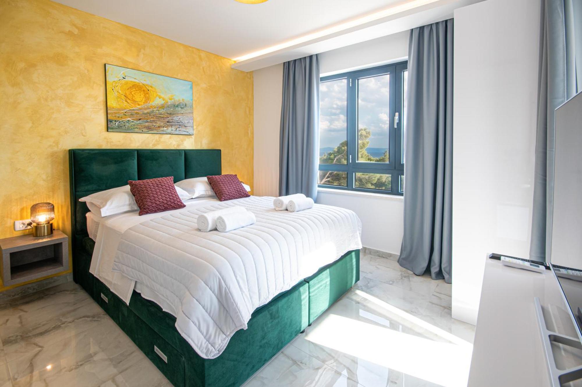 Sunnyside Luxury With Free Parking And Swimming Pool