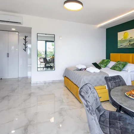 Sunnyside Luxury Suites With Free Parking And Swimming Pool Brela Exterior foto