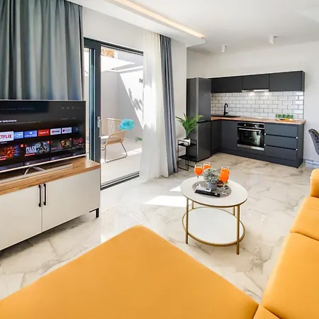 Sunnyside Luxury Suites With Free Parking And Swimming Pool Brela Exterior foto
