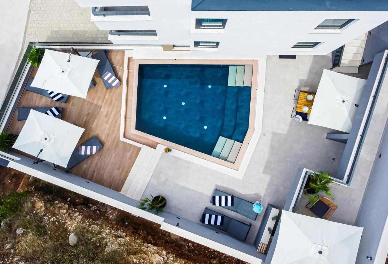 Sunnyside Luxury With Free Parking And Swimming Pool Apartment *