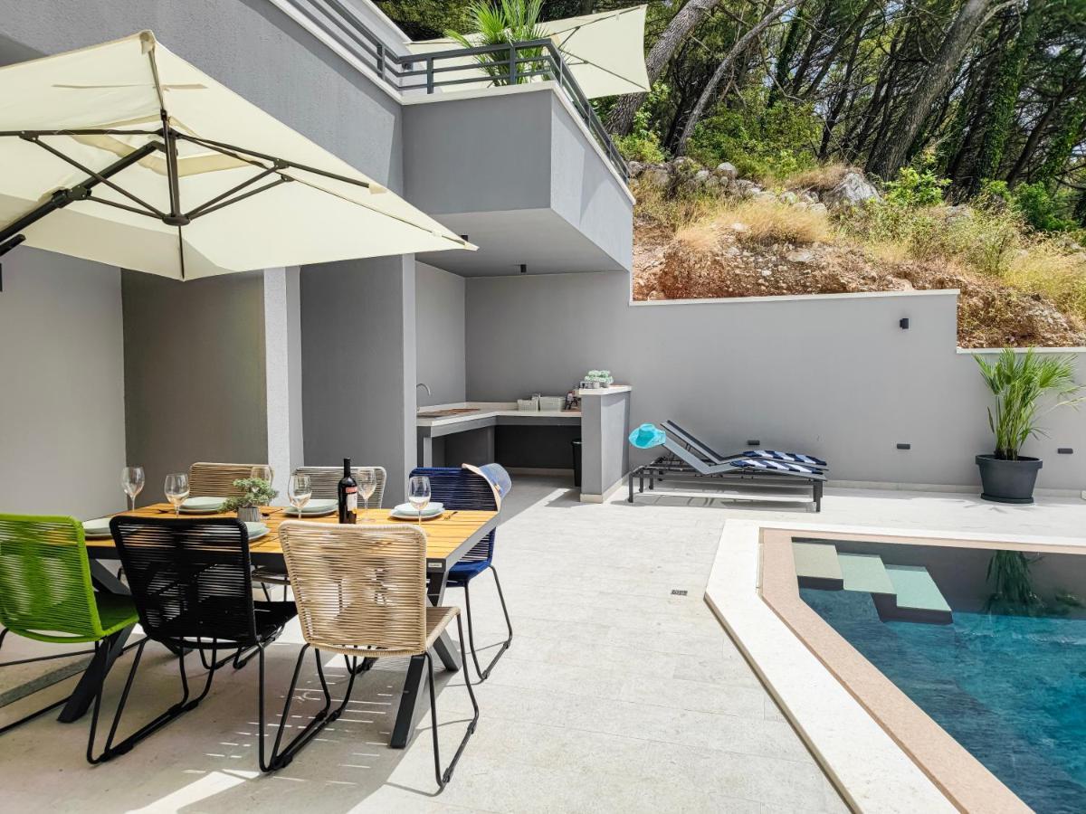 Sunnyside Luxury With Free Parking And Swimming Pool Brela