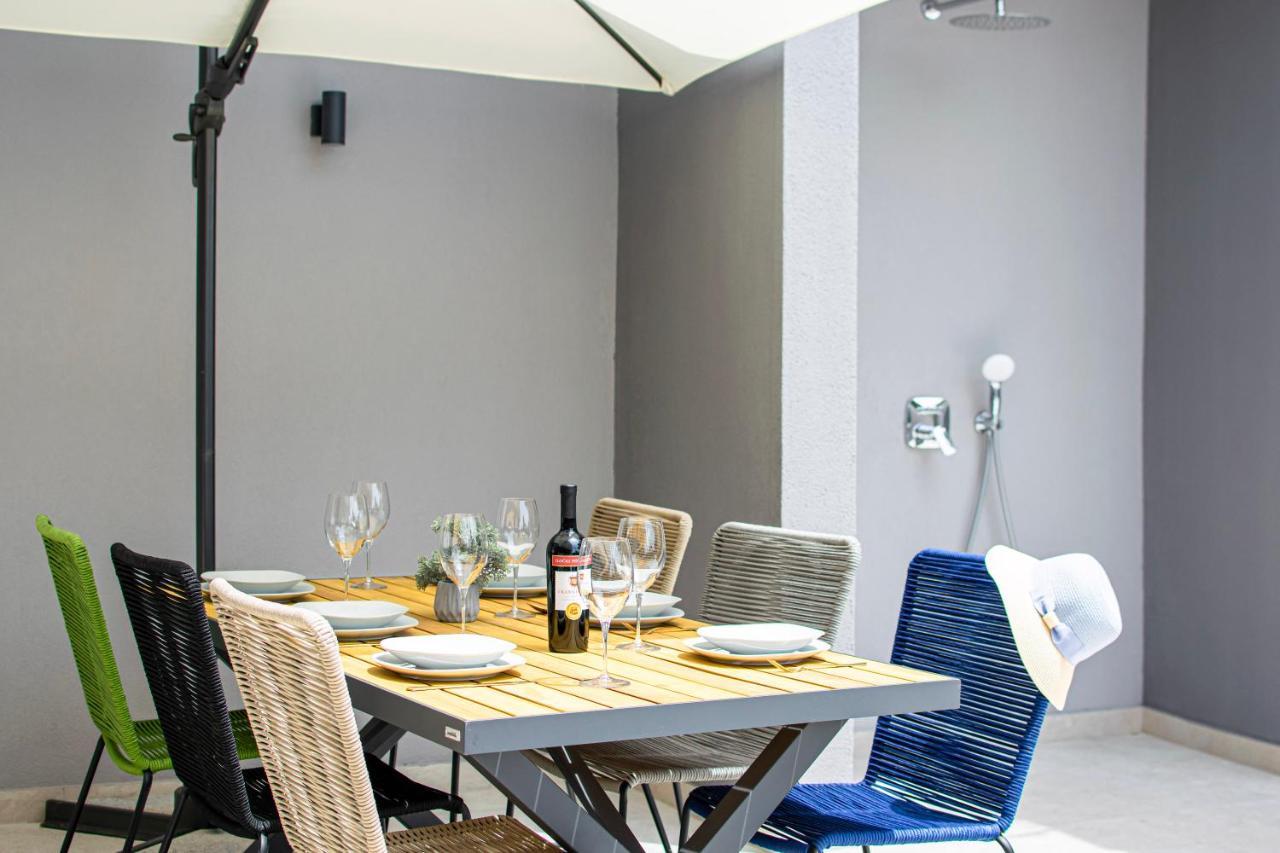 Sunnyside Luxury With Free Parking And Swimming Pool Apartment