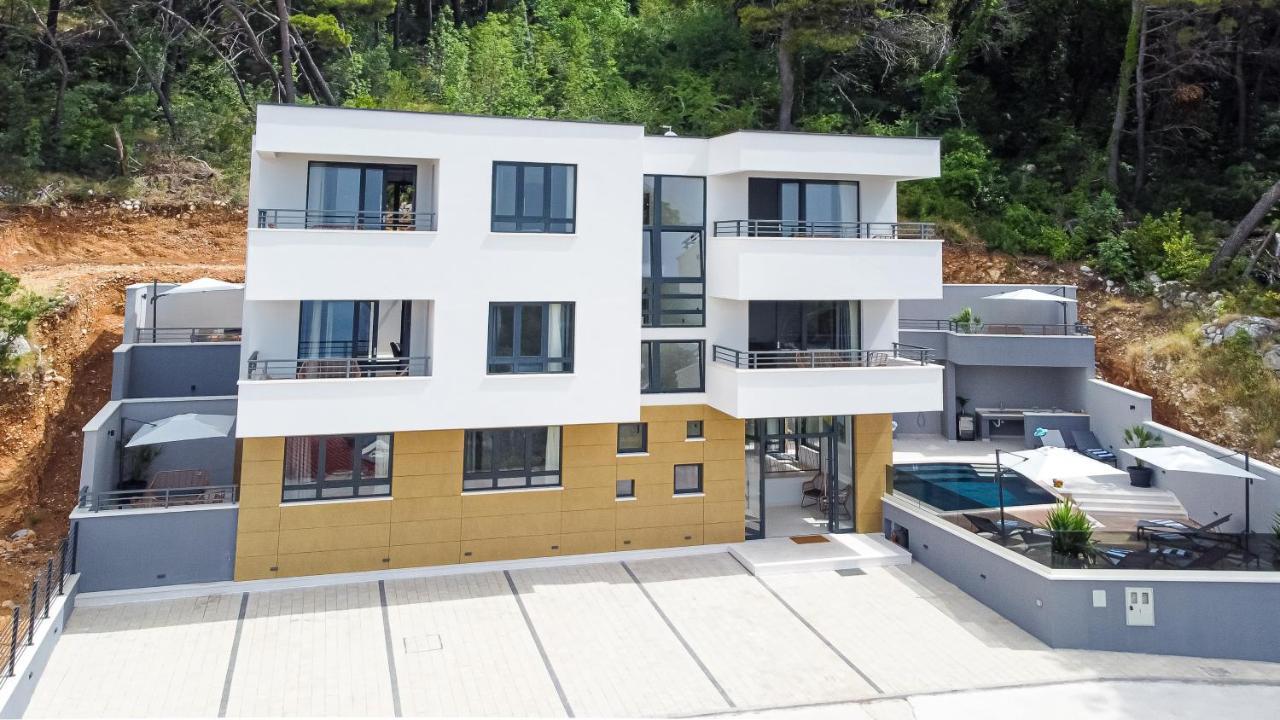Sunnyside Luxury With Free Parking And Swimming Pool