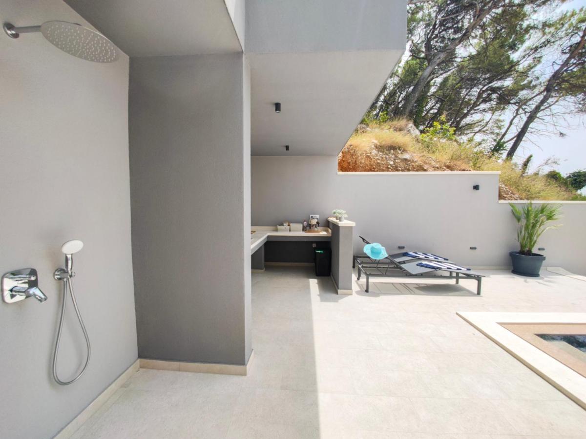 Sunnyside Luxury With Free Parking And Swimming Pool Apartment *