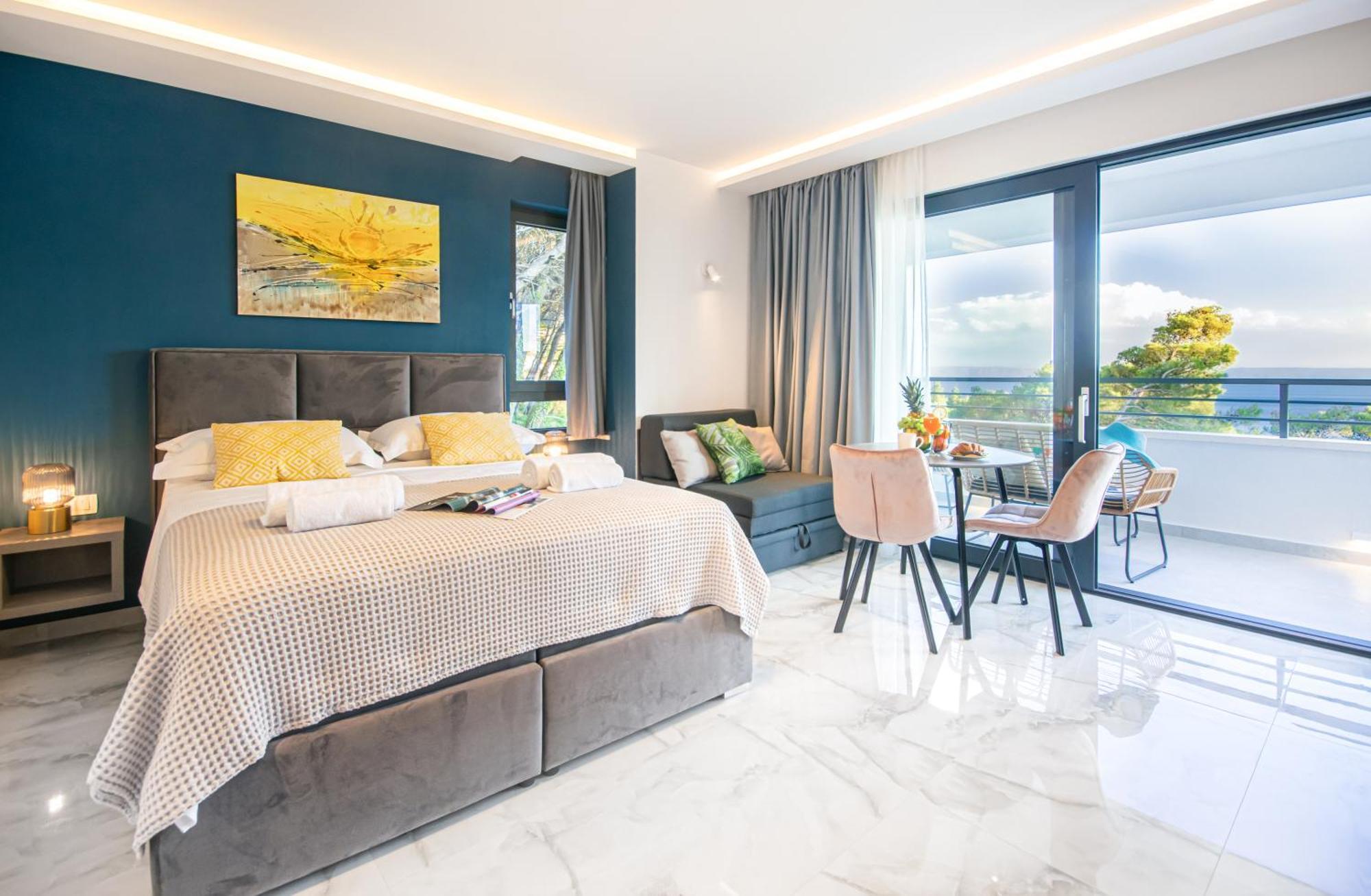 Apartment Sunnyside Luxury With Free Parking And Swimming Pool *