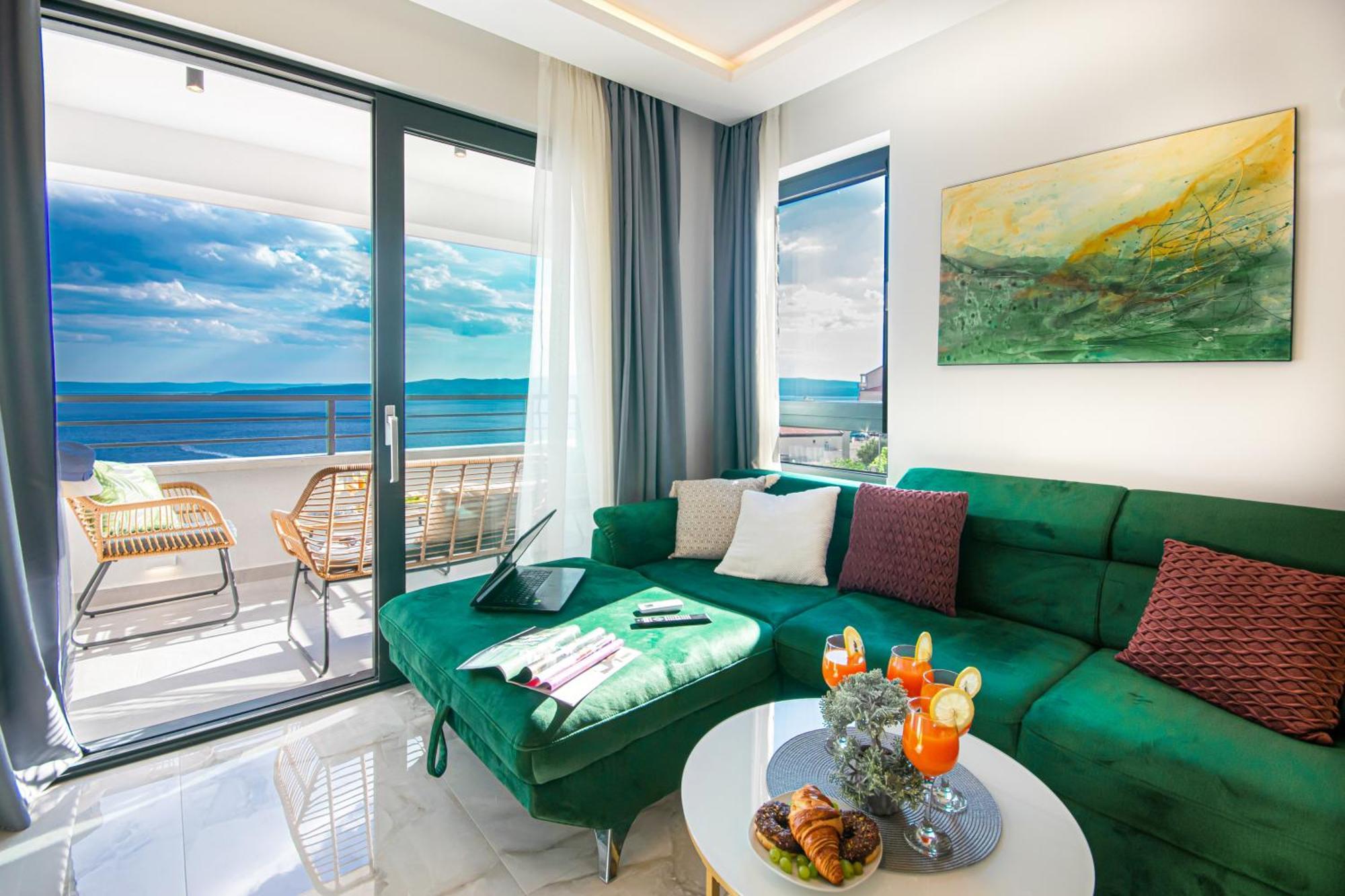 Apartment Sunnyside Luxury With Free Parking And Swimming Pool