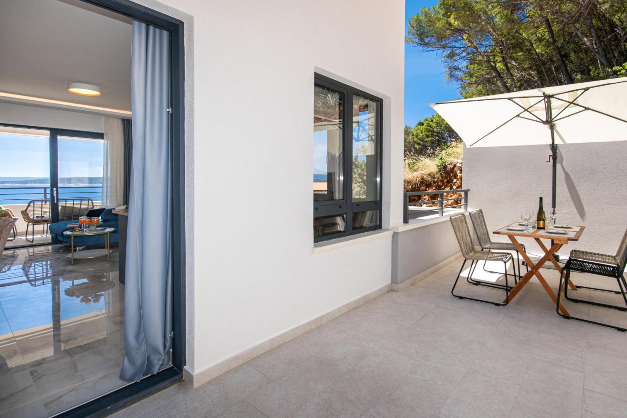 Sunnyside Luxury With Free Parking And Swimming Pool Apartment Brela