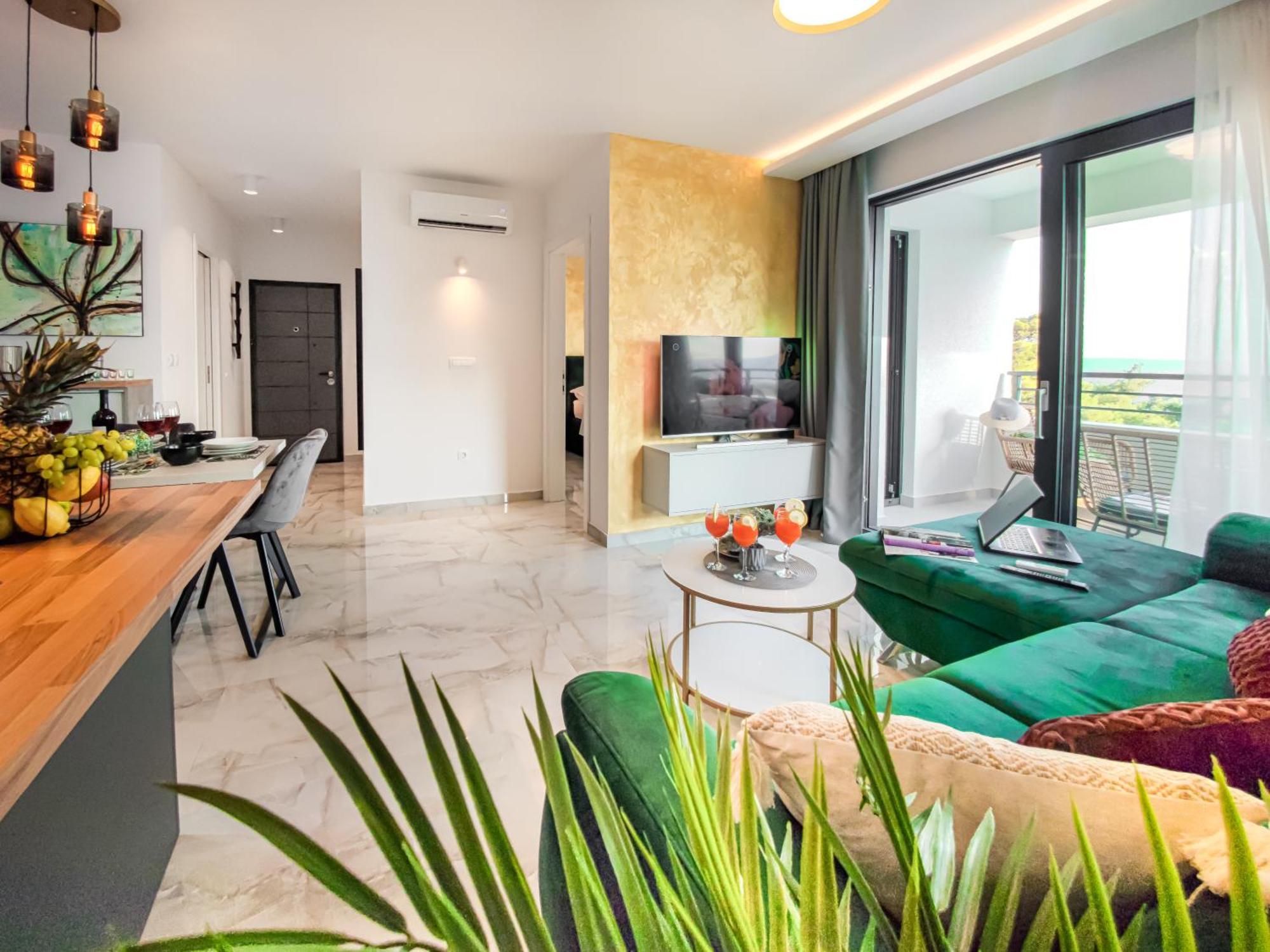 Sunnyside Luxury With Free Parking And Swimming Pool Apartment
